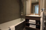chalet-du-mont-vallon-salle-de-bain-ter-395