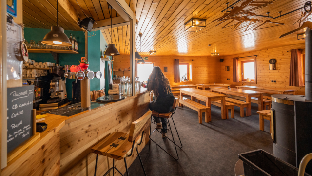 Mountain refuge / REFUGE DU LAC DU LOU - © M.Vernaz Mountain refuge / REFUGE DU LAC DU LOU