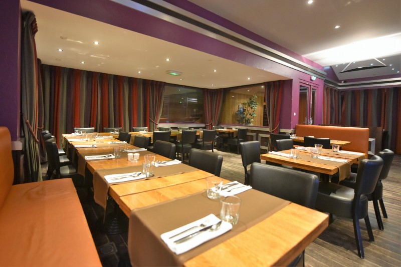 salle-resto-soir-dsc-8928-362