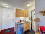 _lv_images__lot_0002000010_03_32136718