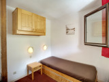 _lv_images__lot_0002000014_06_32349016