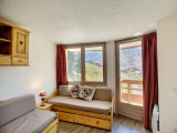 _lv_images__lot_0012030424_05_32685862