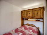 _lv_images__lot_0012030616_05_32220728