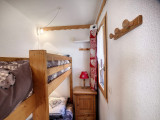 _lv_images__lot_0013040132_03_32261840