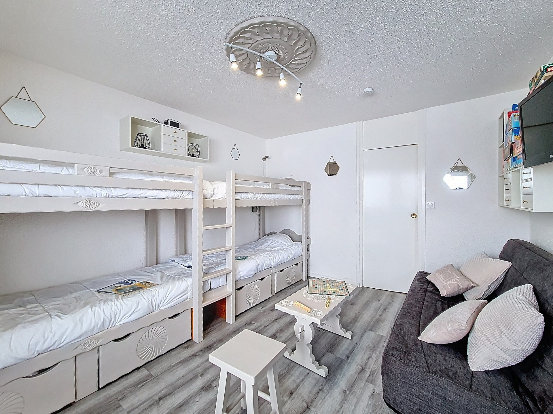 _agence-des-belleville_lv_images__lot_0000045041_08_28210530