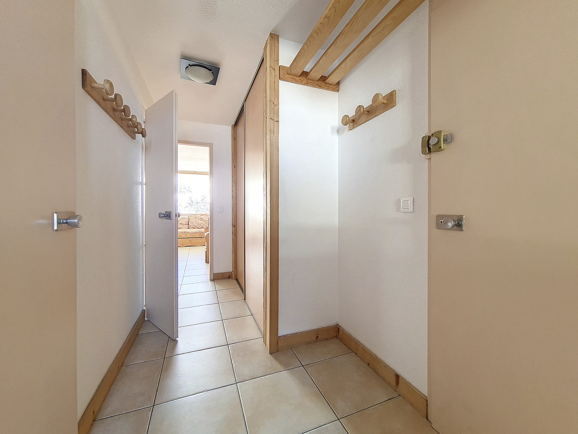 _agence-des-belleville_lv_images__lot_0000045158_13_27714613