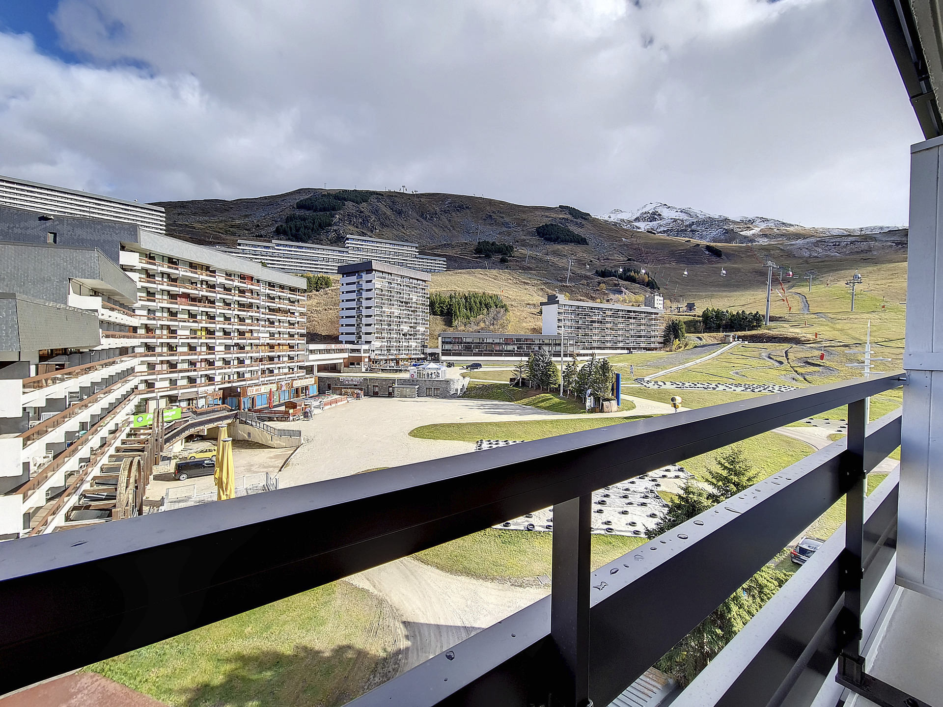 _agence-des-belleville_lv_images__lot_0000045194_14_27379367