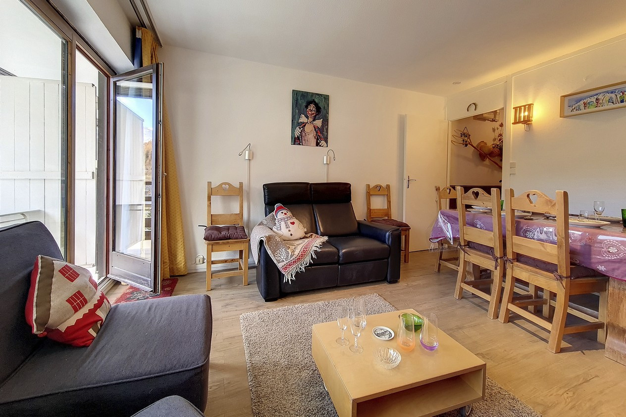 _agence-des-belleville_lv_images__lot_0000045197_08_27620581 _agence-des-belleville_lv_images__lot_0000045197_08_27620581