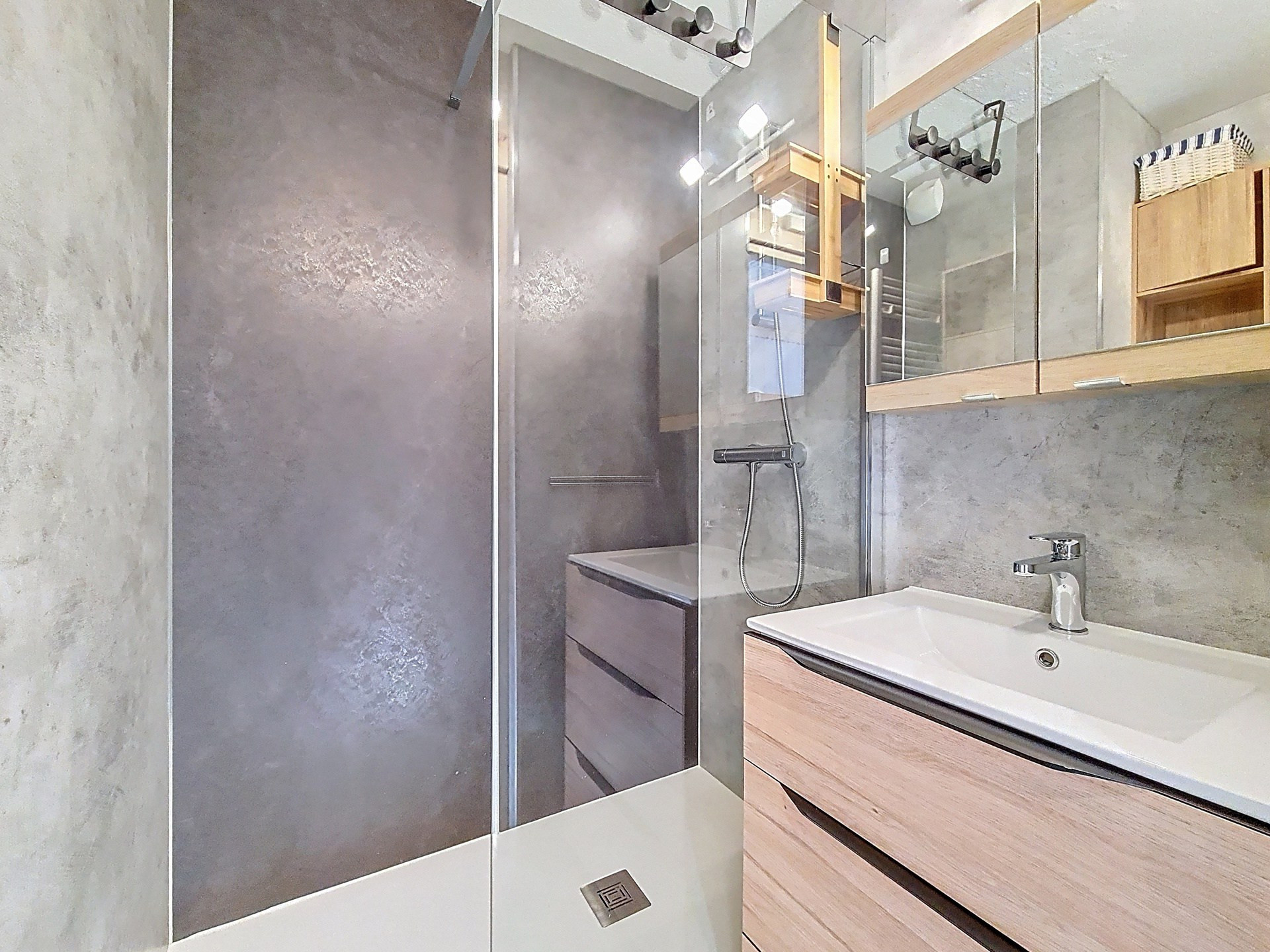 _agence-des-belleville_lv_images__lot_0000045256_10_29657551