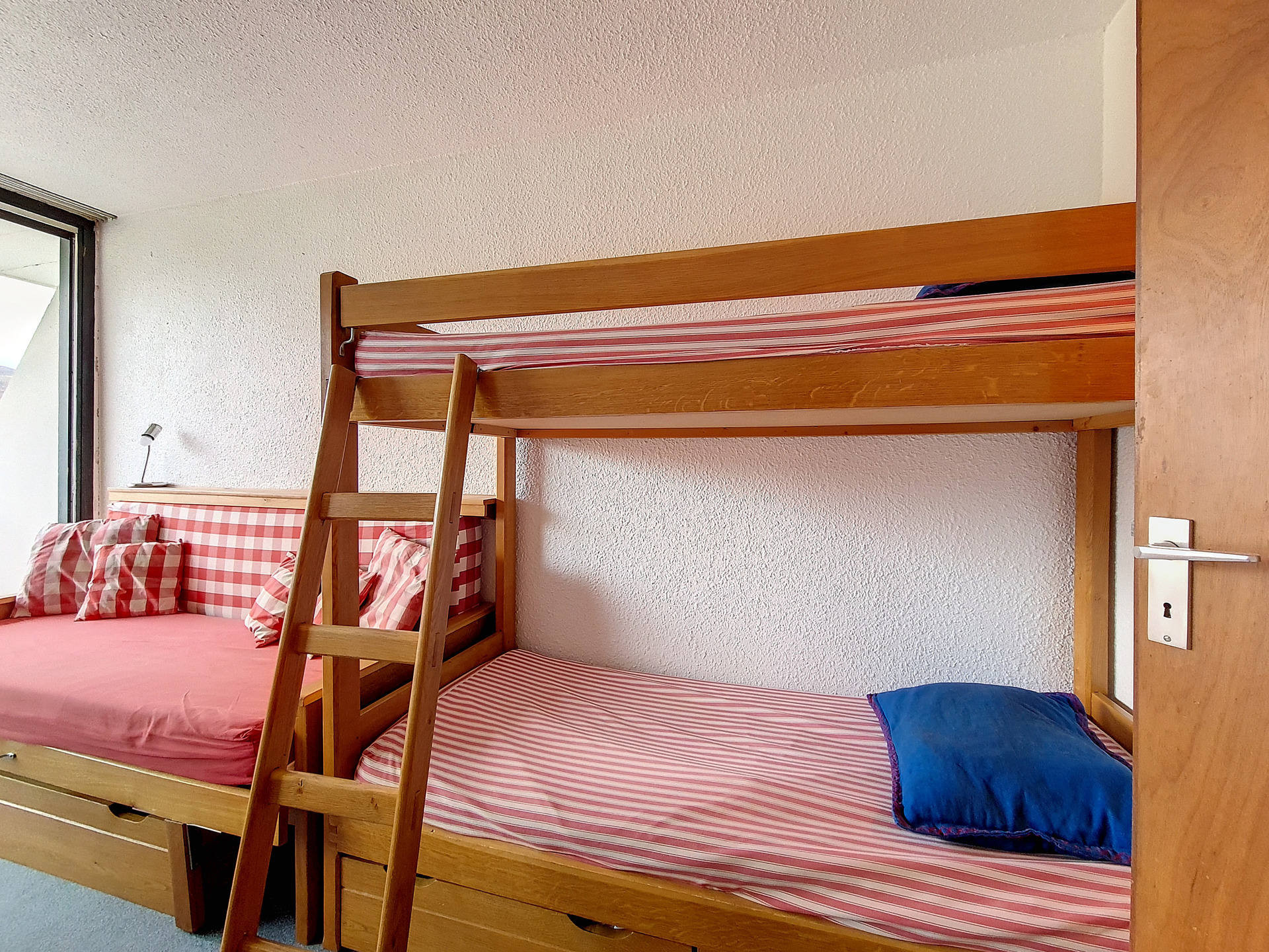 _agence-des-belleville_lv_images__lot_0000045260_12_27526367