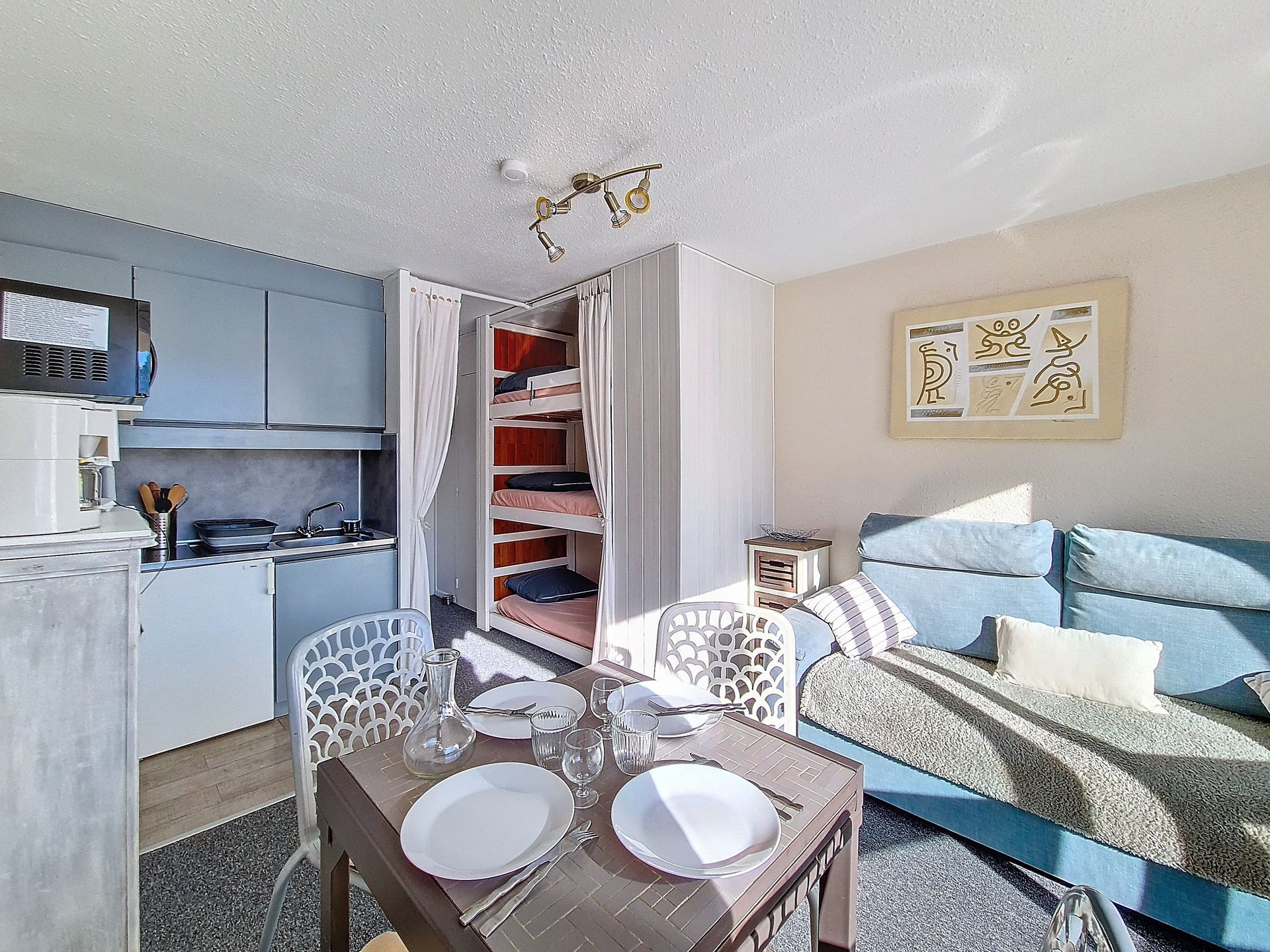 _agence-des-belleville_lv_images__lot_0000045285_02_27658558