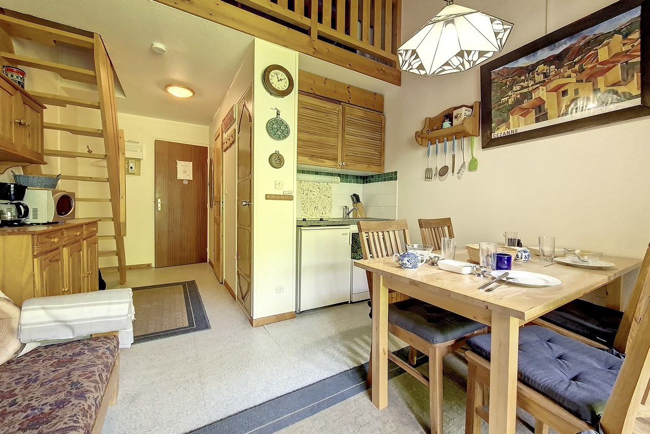 _agence-des-belleville_lv_images__lot_0000045381_03_29298856