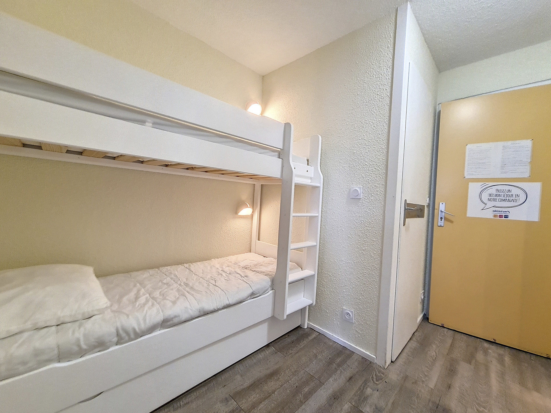 _agence-des-belleville_lv_images__lot_0000045633_12_27400364 _agence-des-belleville_lv_images__lot_0000045633_12_27400364