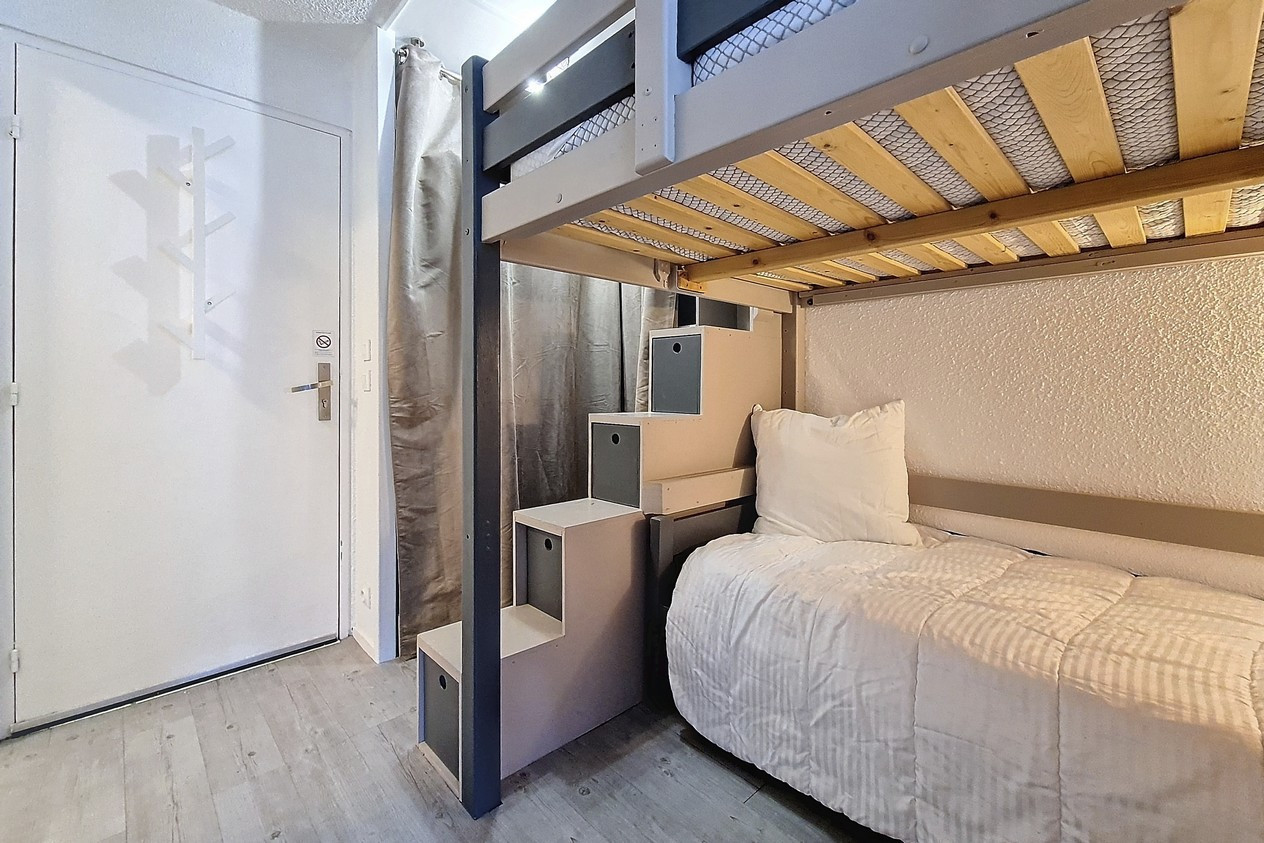 _agence-des-belleville_lv_images__lot_0000045649_13_29771678