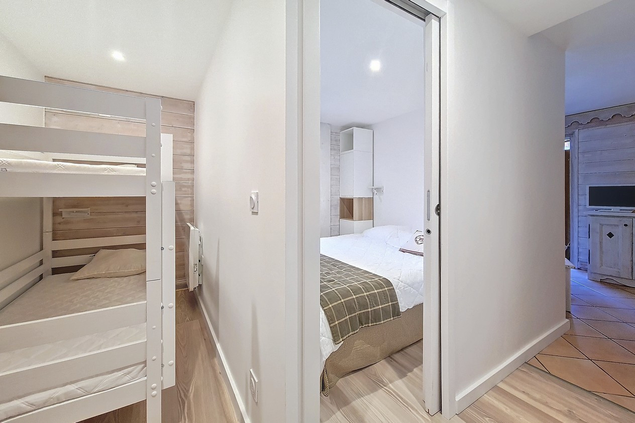 _agence-des-belleville_lv_images__lot_0000045680_04_28831577 _agence-des-belleville_lv_images__lot_0000045680_04_28831577