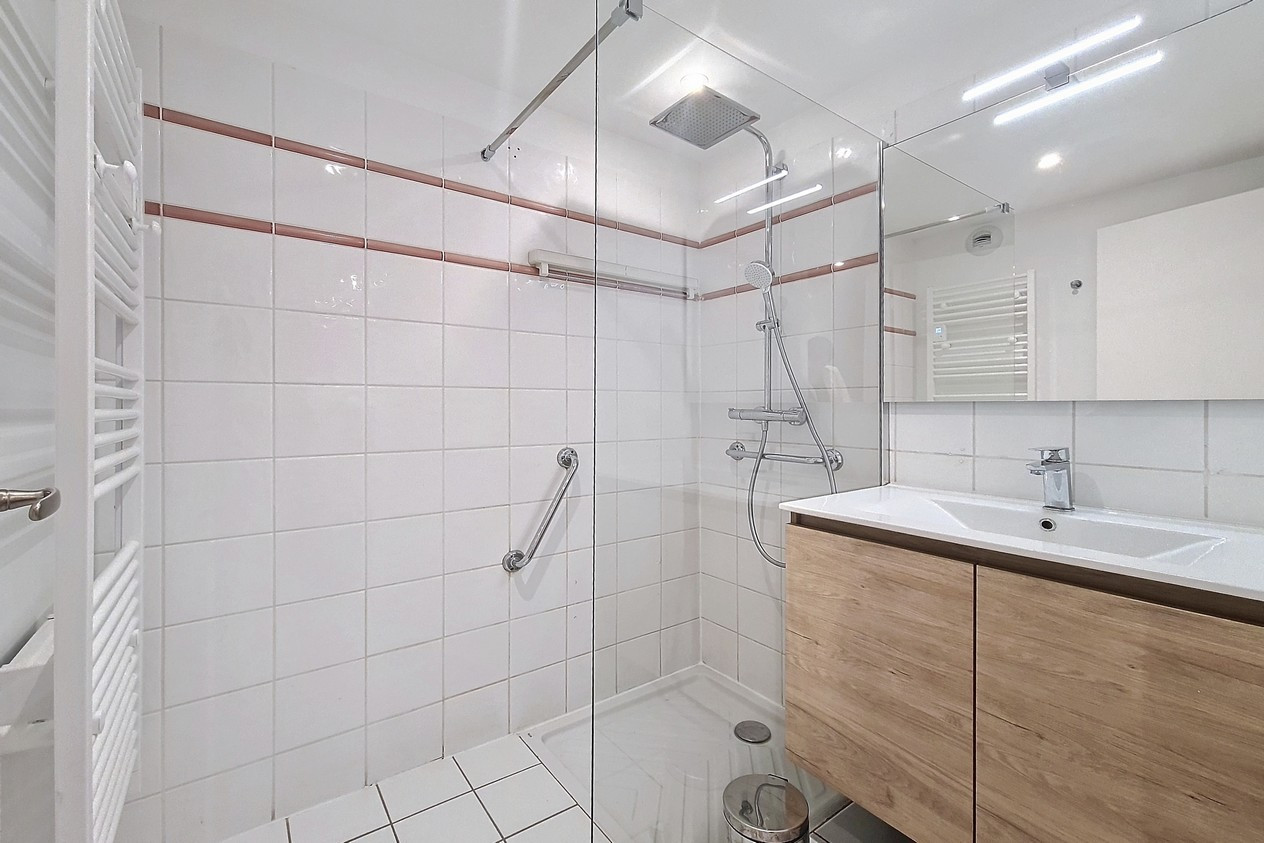 _agence-des-belleville_lv_images__lot_0000045680_06_29795523