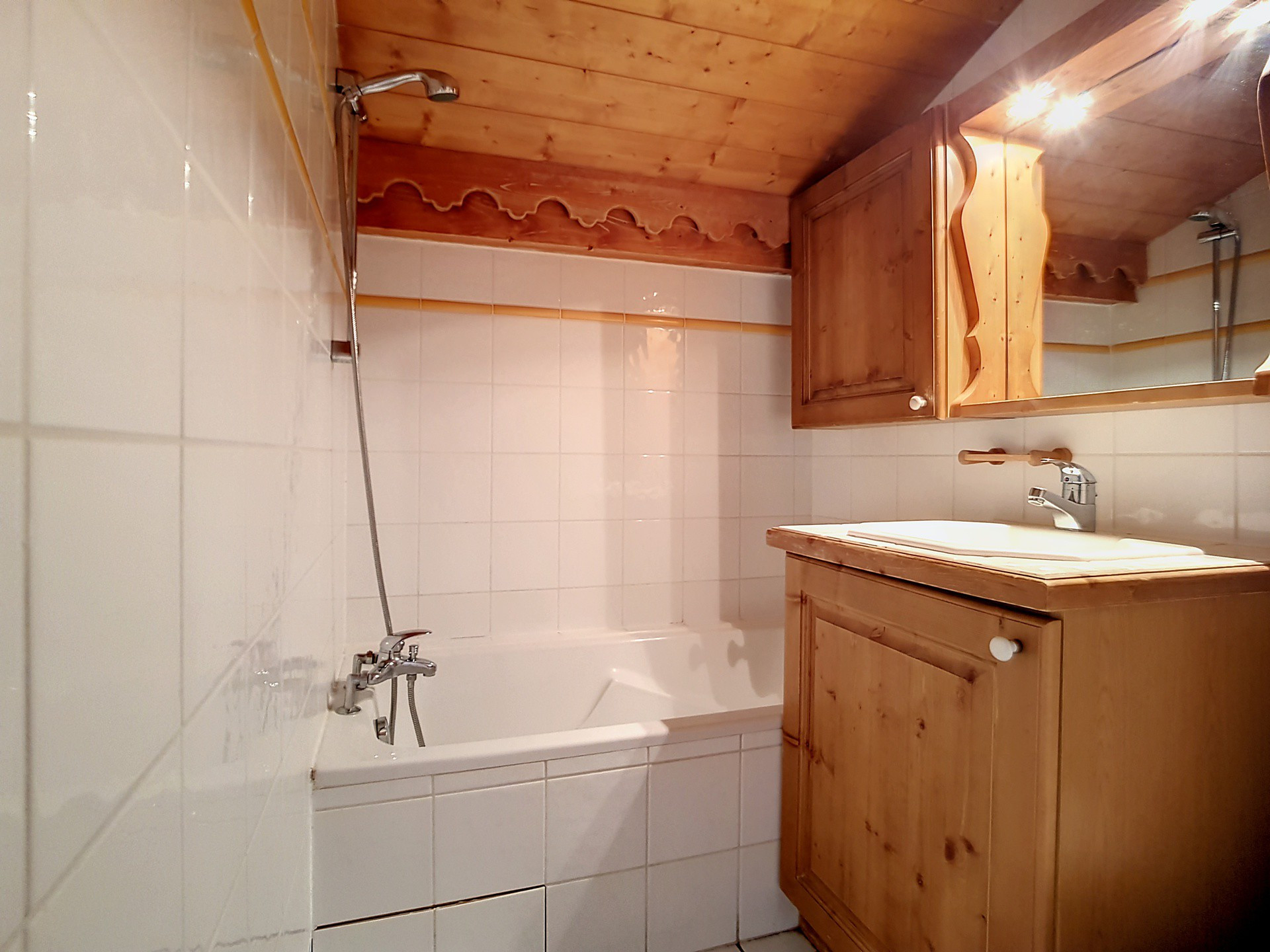 _agence-des-belleville_lv_images__lot_0000045692_13_27597320 _agence-des-belleville_lv_images__lot_0000045692_13_27597320