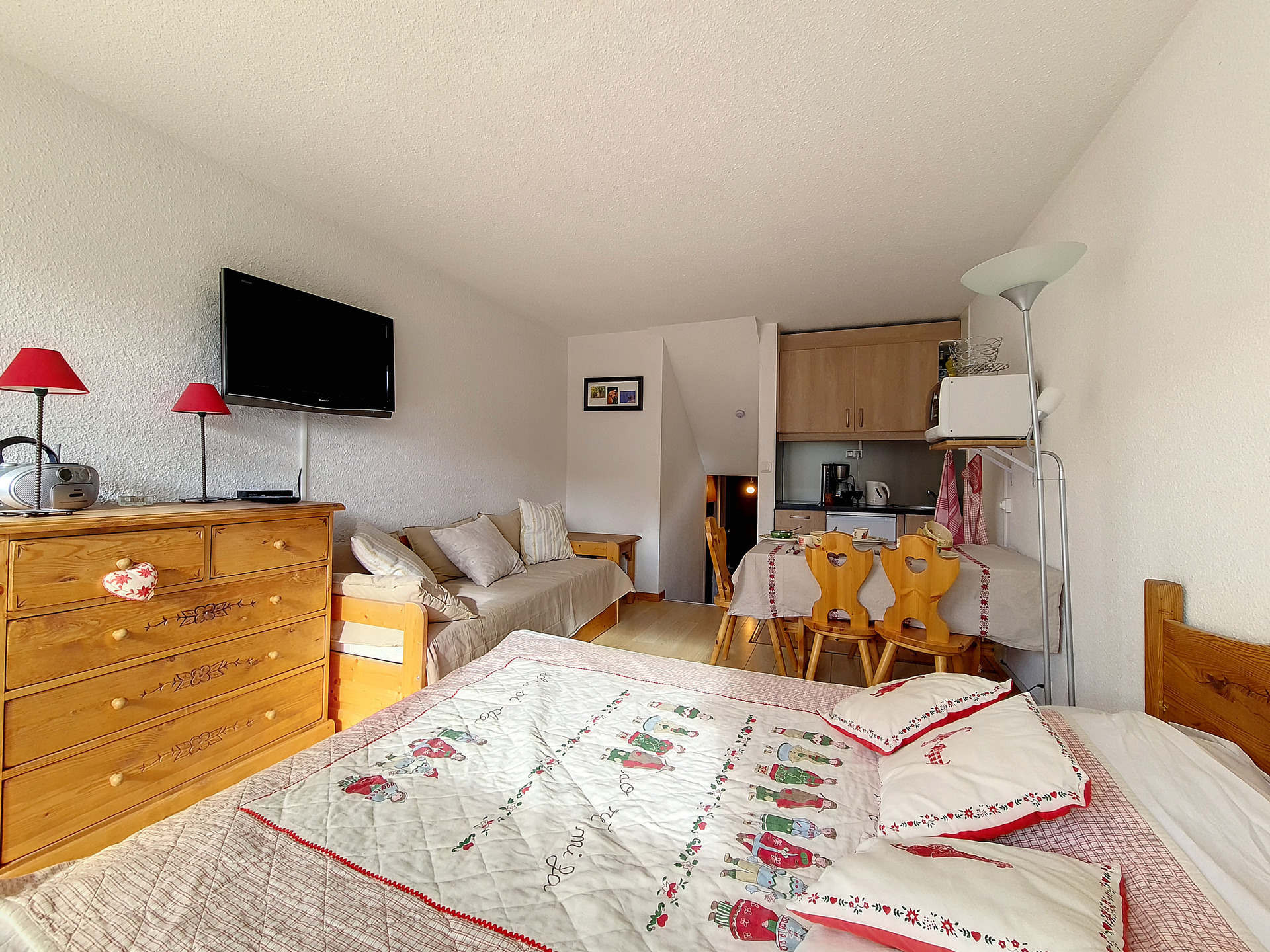 _agence-des-belleville_lv_images__lot_0000070250_06_32107747 _agence-des-belleville_lv_images__lot_0000070250_06_32107747