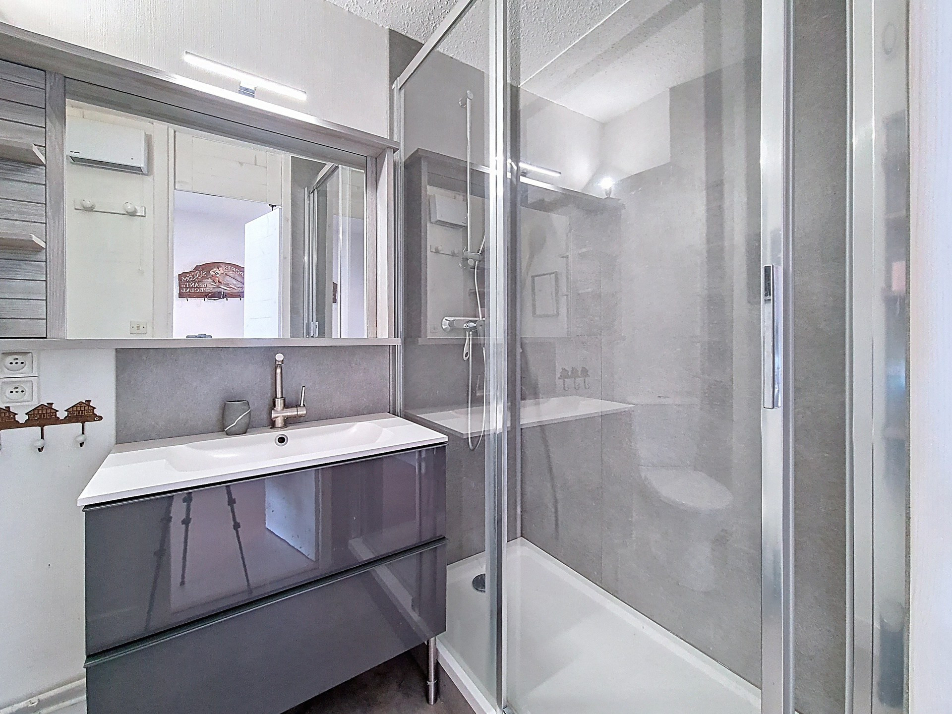 _agence-des-belleville_lv_images__lot_0000070419_07_29737747