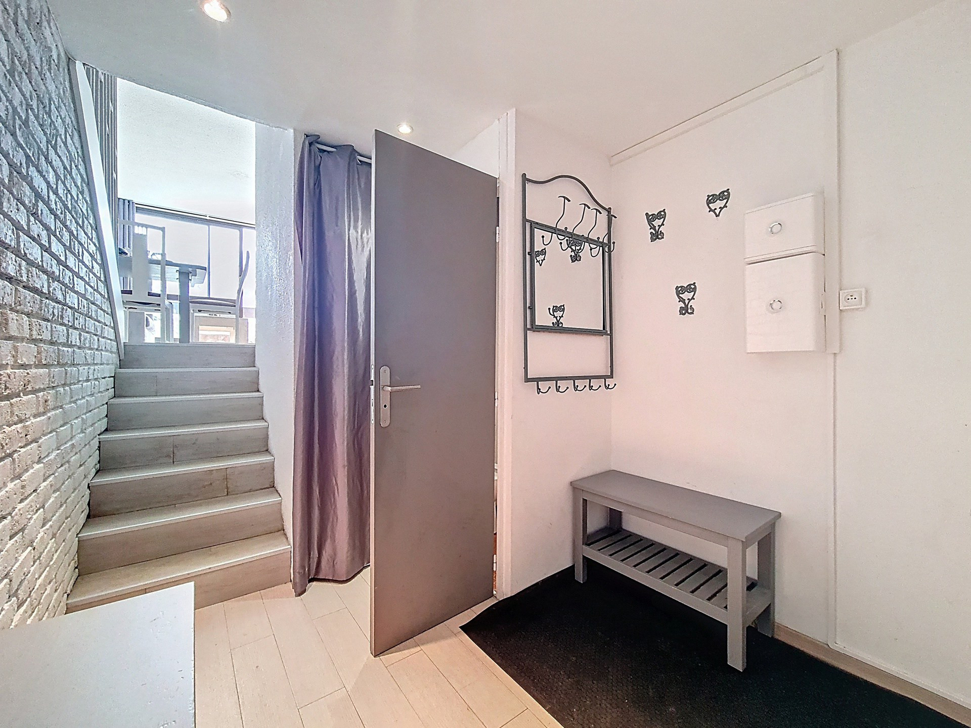 _agence-des-belleville_lv_images__lot_0000070419_11_32630823 _agence-des-belleville_lv_images__lot_0000070419_11_32630823