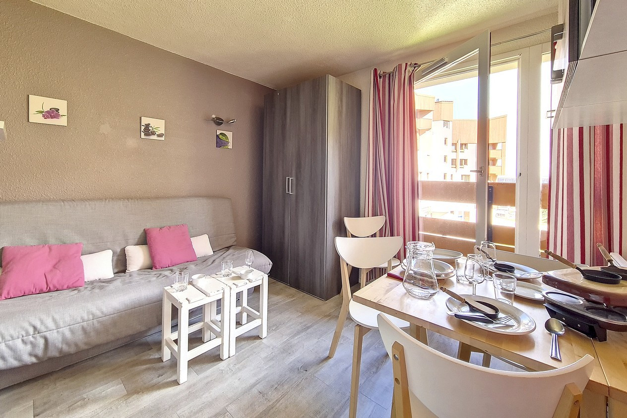 _agence-des-belleville_lv_images__lot_0000070491_02_28404274