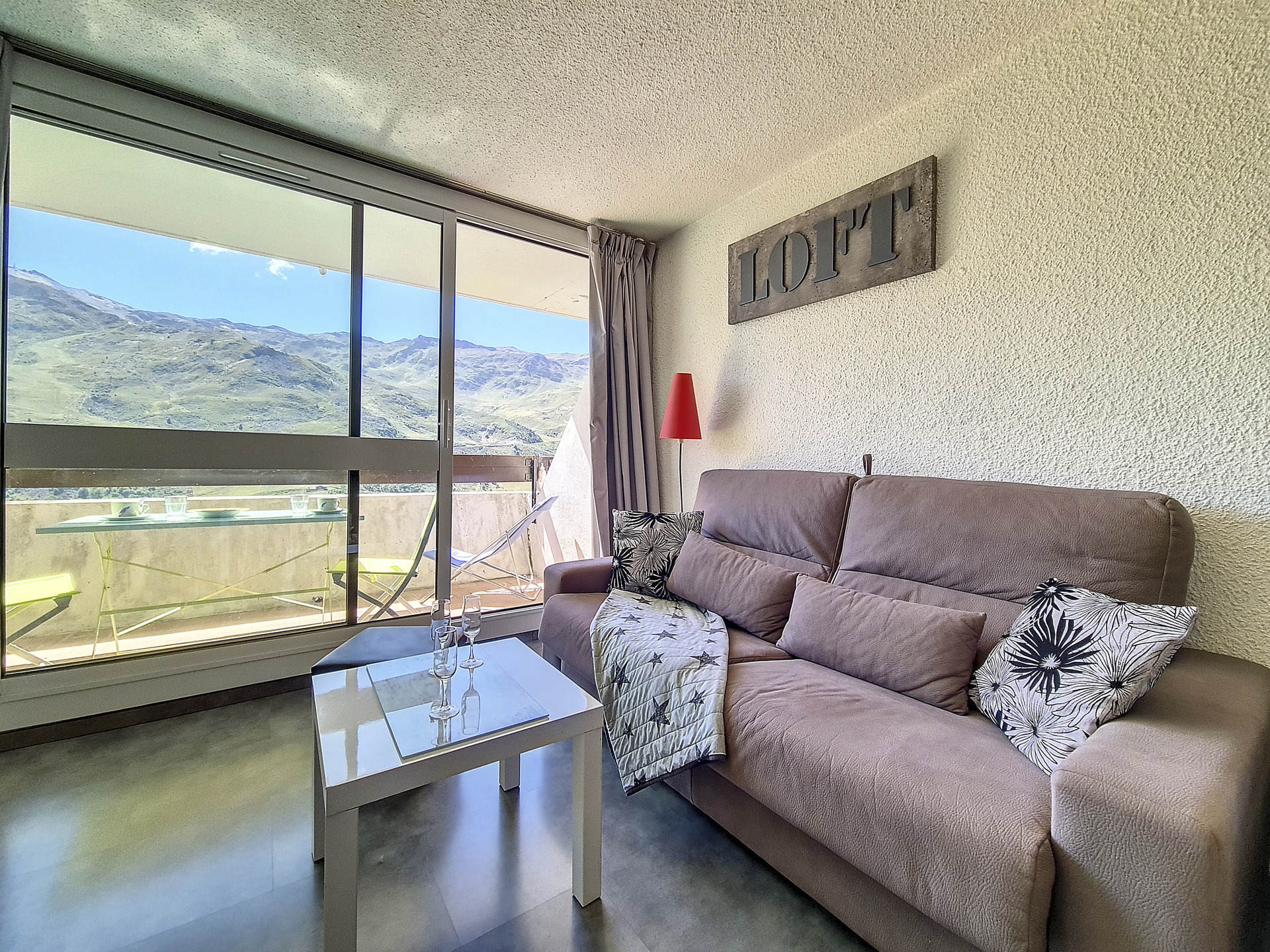 _agence-des-belleville_lv_images__lot_0000070497_05_29491453 _agence-des-belleville_lv_images__lot_0000070497_05_29491453