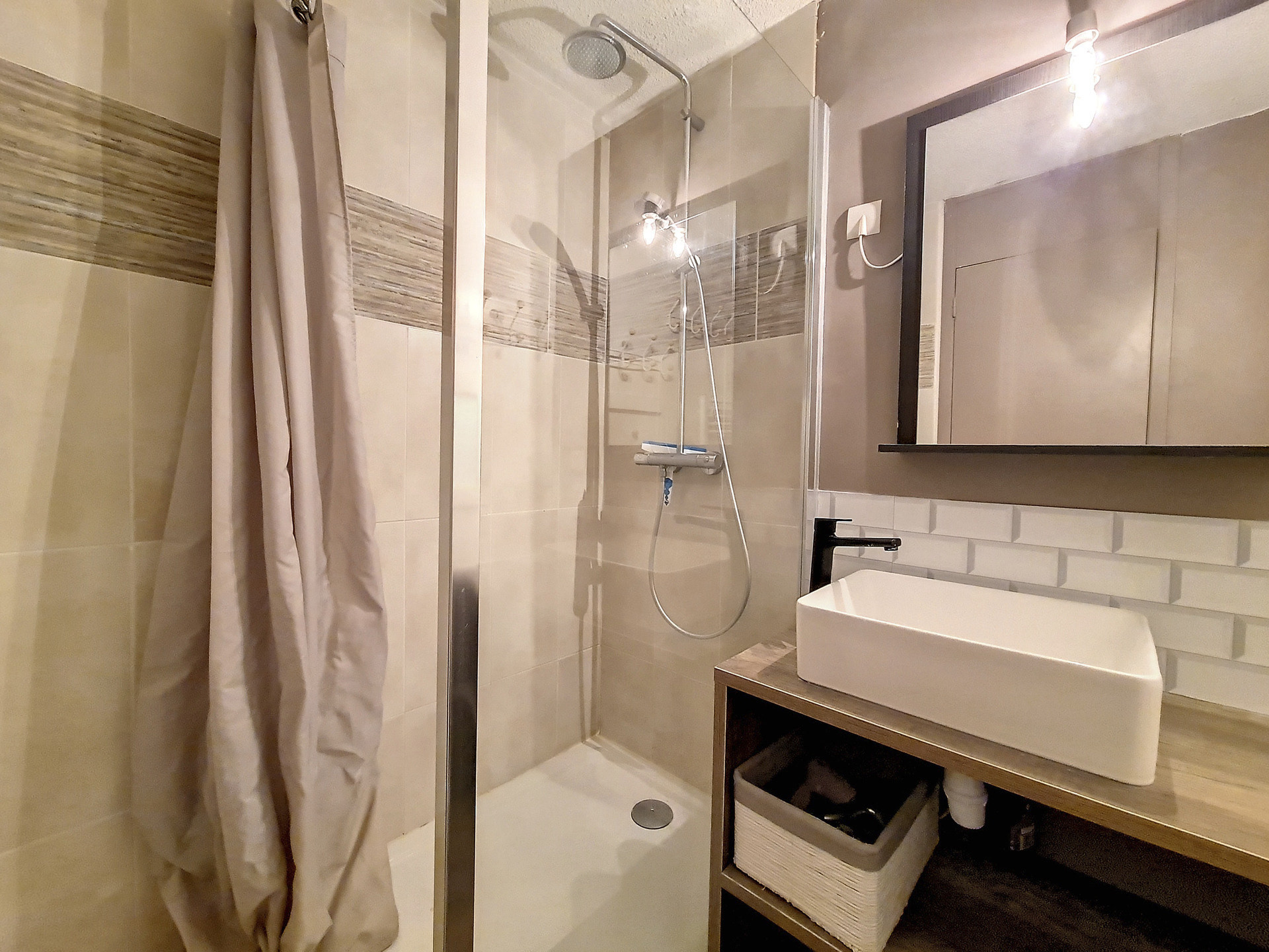 _agence-des-belleville_lv_images__lot_0000070497_10_29731399