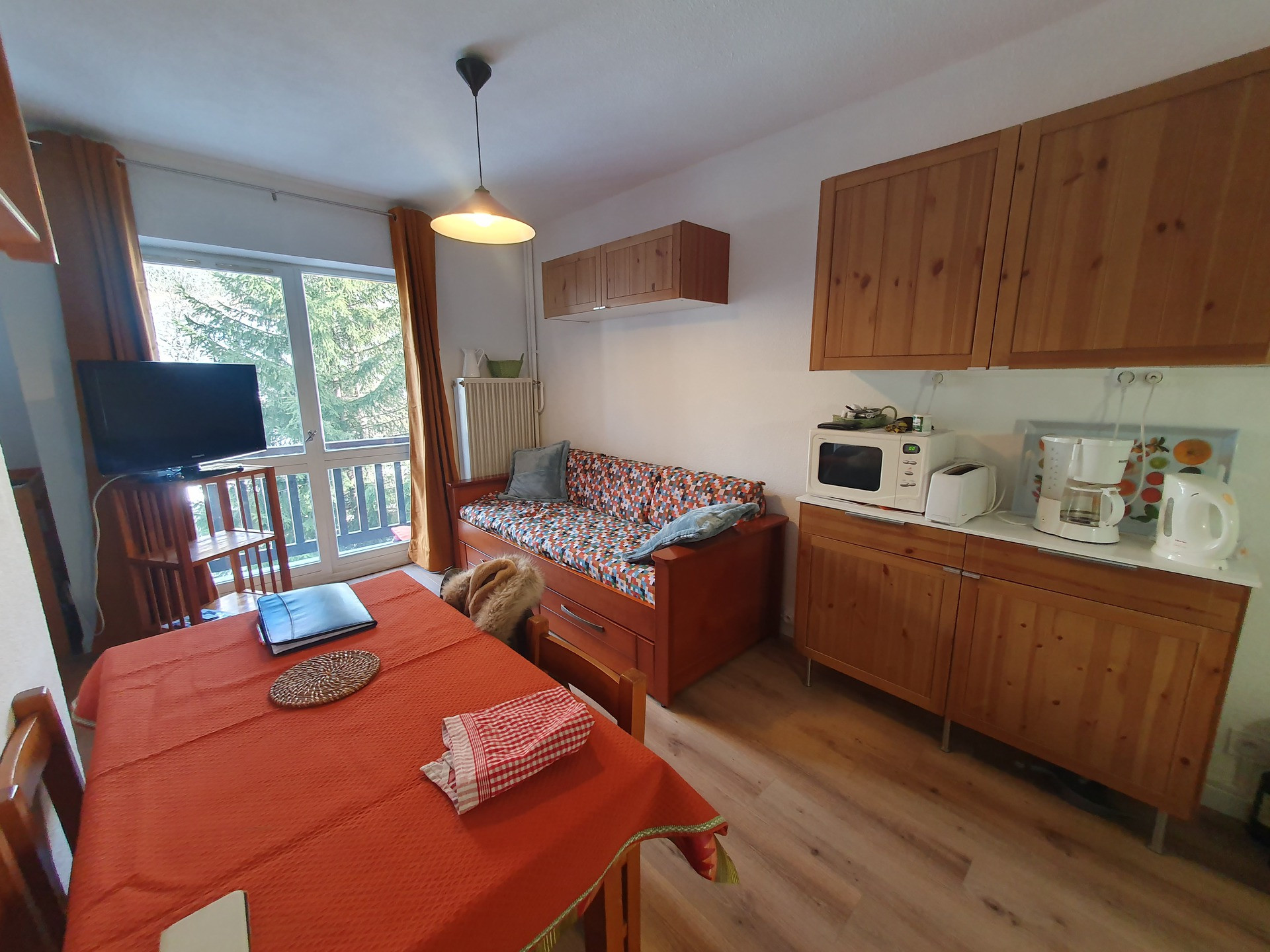 _agence-des-belleville_lv_images__lot_0000071037_01_27596724 _agence-des-belleville_lv_images__lot_0000071037_01_27596724