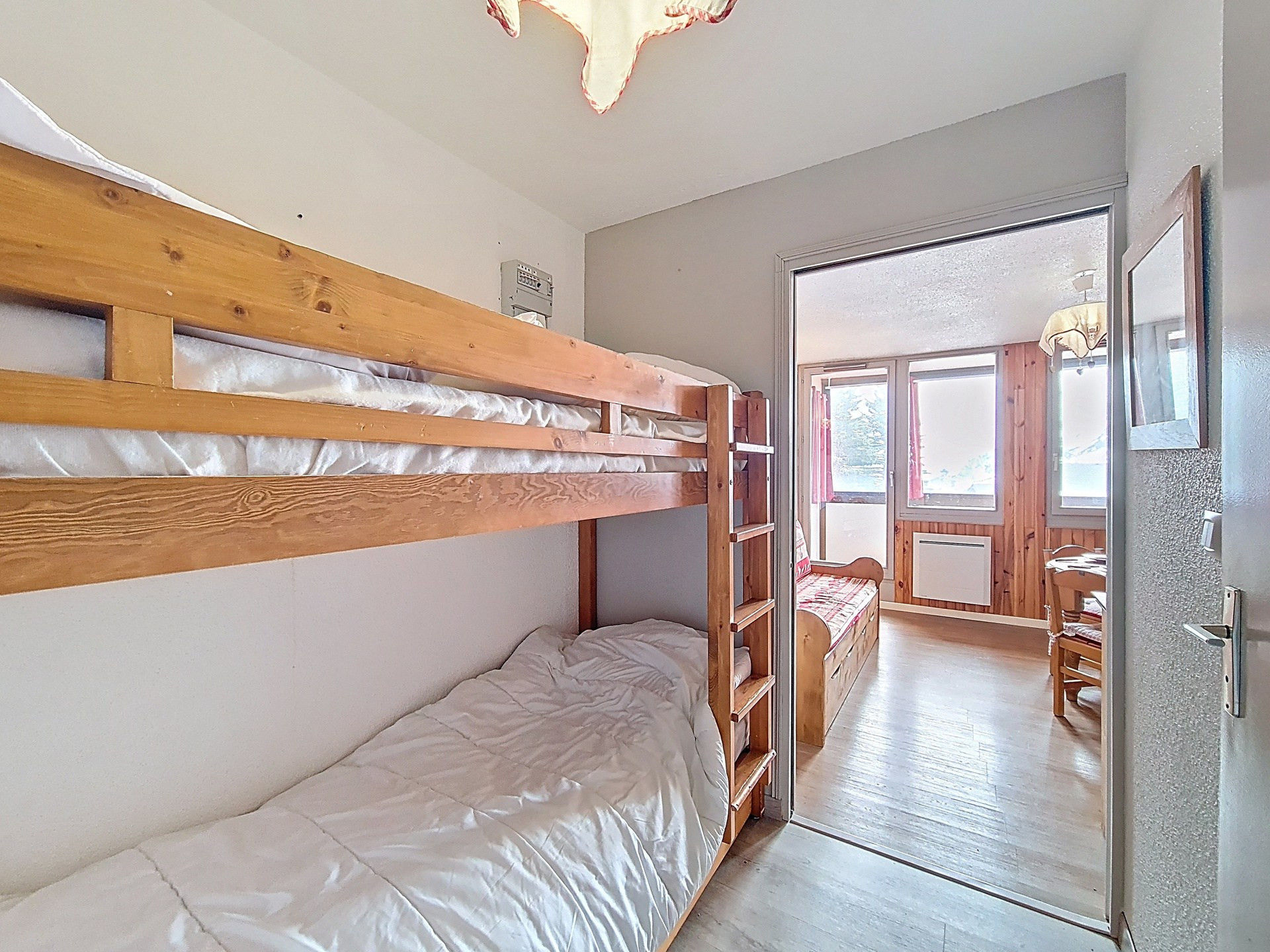 _agence-des-belleville_lv_images__lot_0000071039_07_30194727