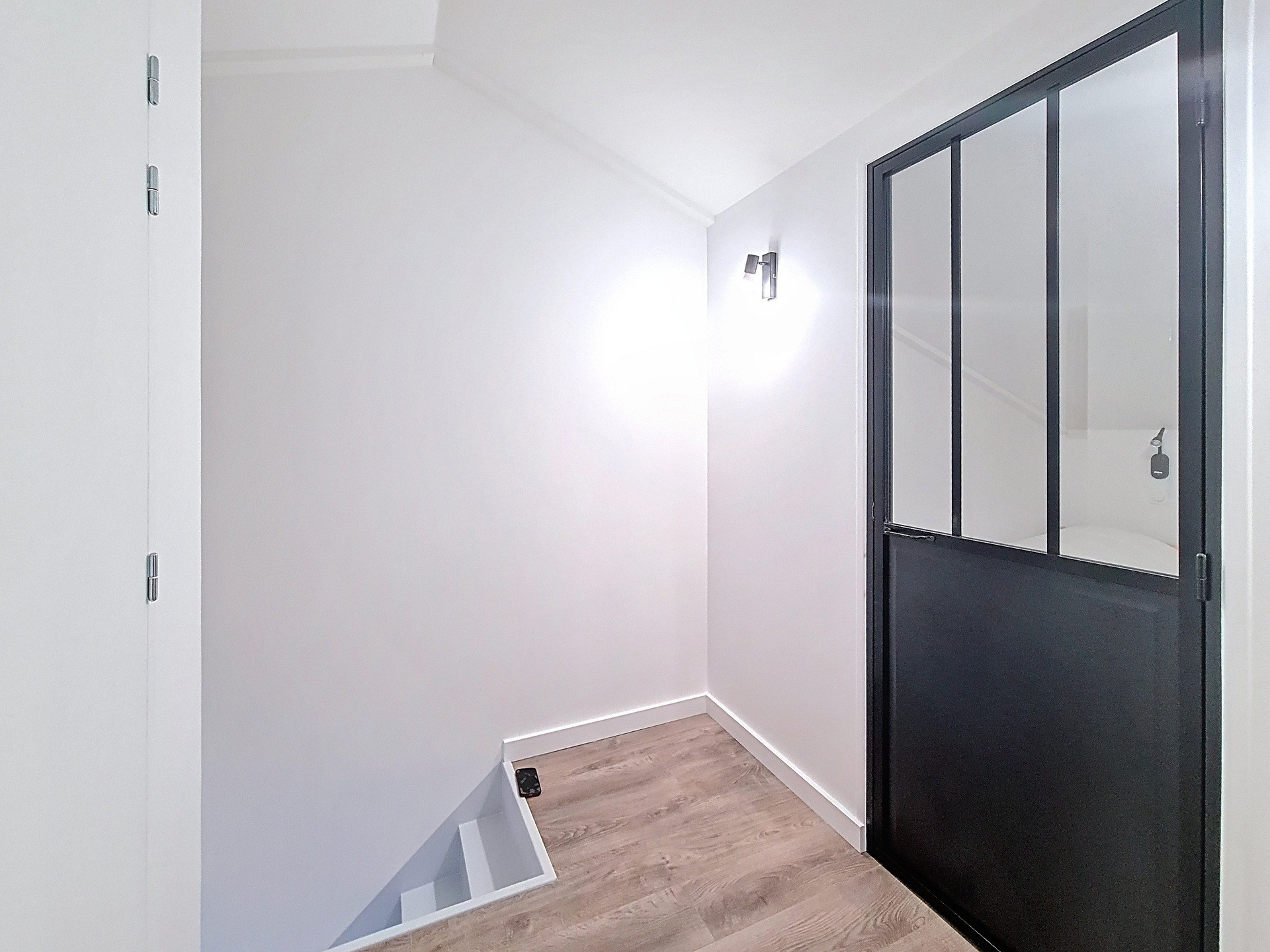 _agence-des-belleville_lv_images__lot_0000071046_13_29330867