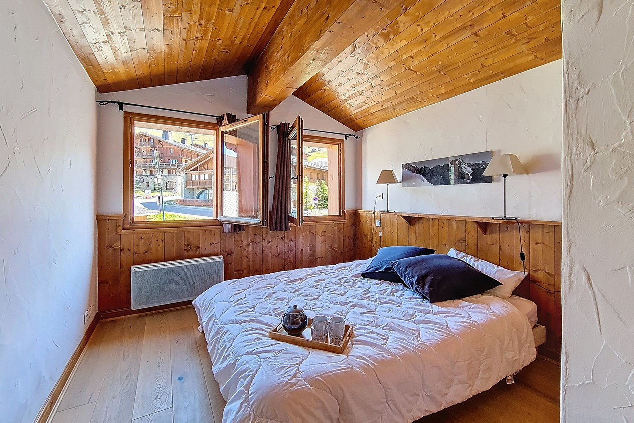 _agence-des-belleville_lv_images__lot_0000071061_10_27613953 _agence-des-belleville_lv_images__lot_0000071061_10_27613953