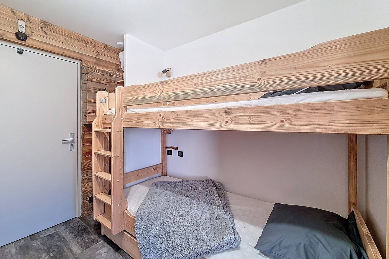 _agence-des-belleville_lv_images__lot_0000071064_11_27374891