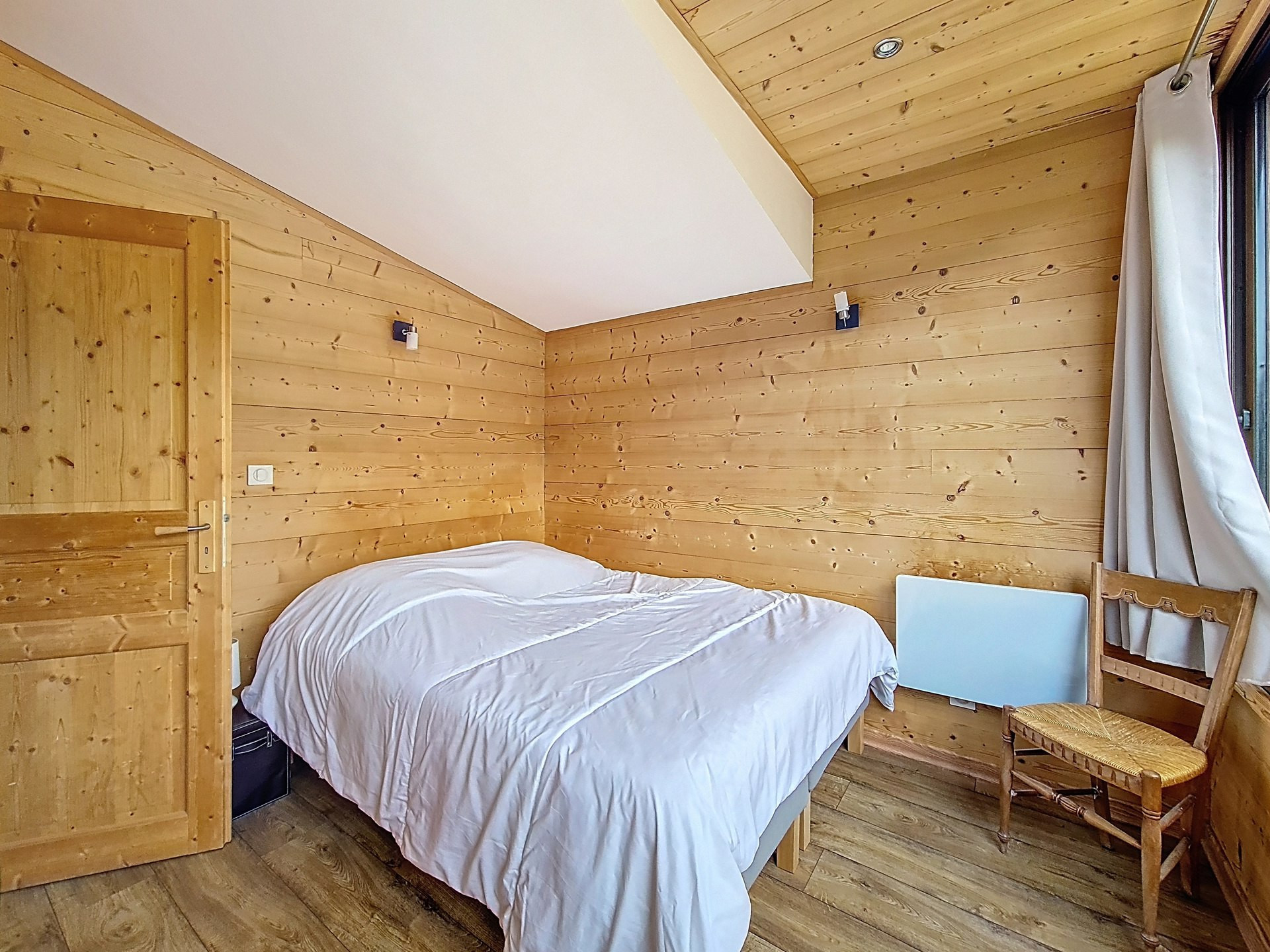 _agence-des-belleville_lv_images__lot_0000071098_09_29290546 _agence-des-belleville_lv_images__lot_0000071098_09_29290546