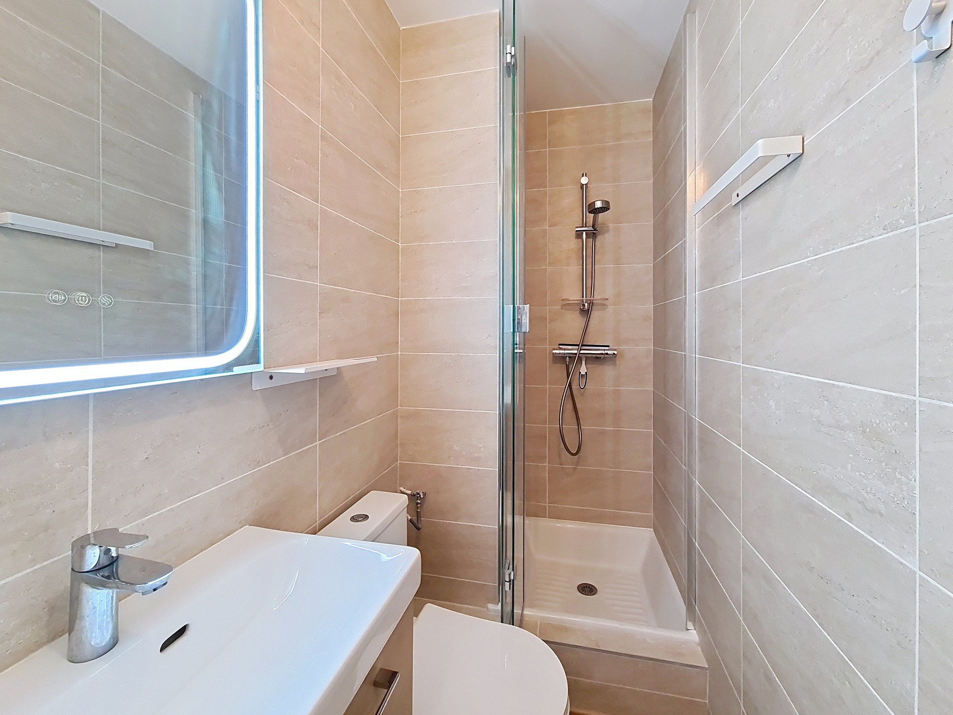 _agence-des-belleville_lv_images__lot_0000071146_08_29552105 _agence-des-belleville_lv_images__lot_0000071146_08_29552105