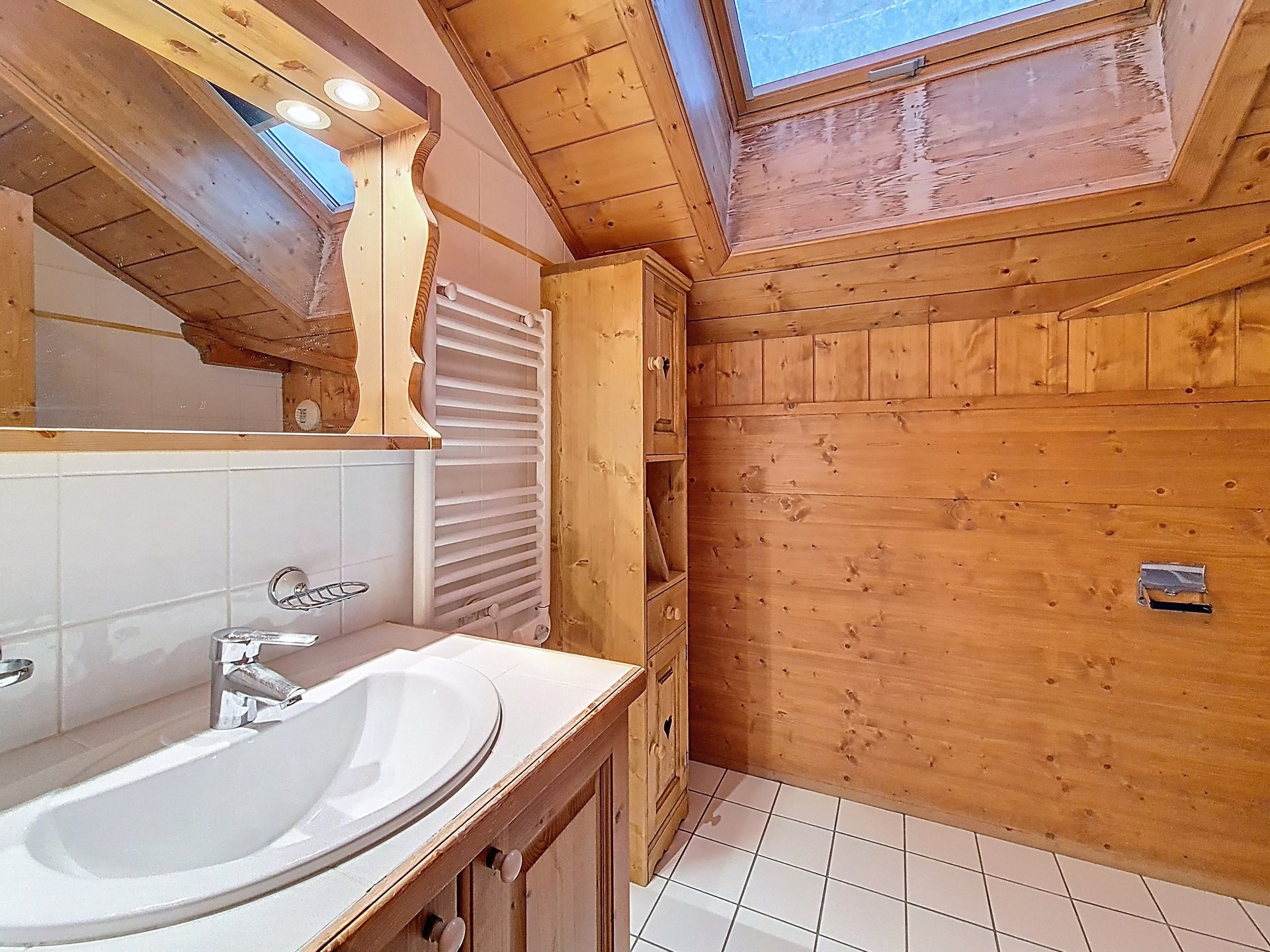 _agence-des-belleville_lv_images__lot_0000071205_12_27633644 _agence-des-belleville_lv_images__lot_0000071205_12_27633644