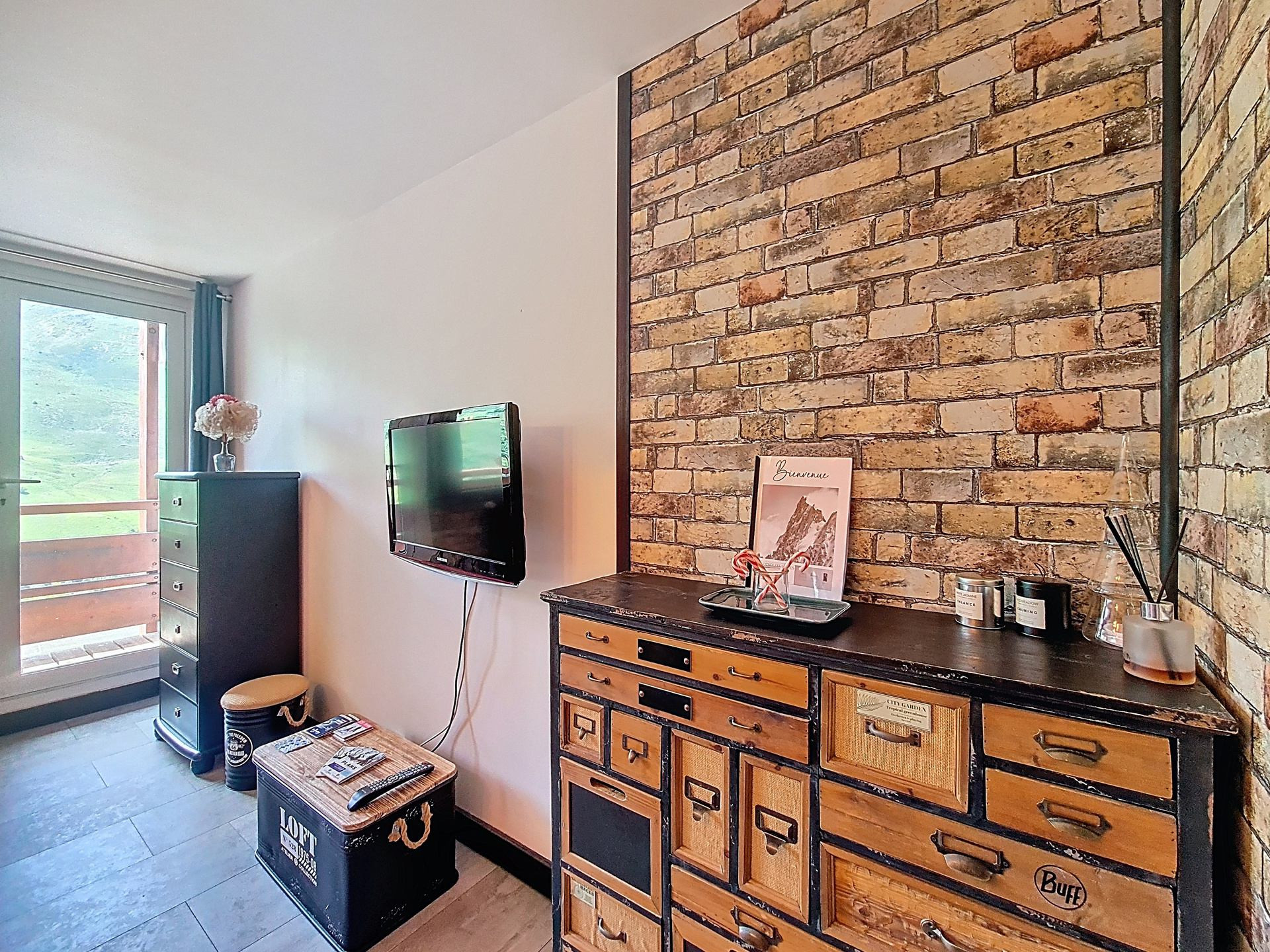 _agence-des-belleville_lv_images__lot_0000071214_02_29232575