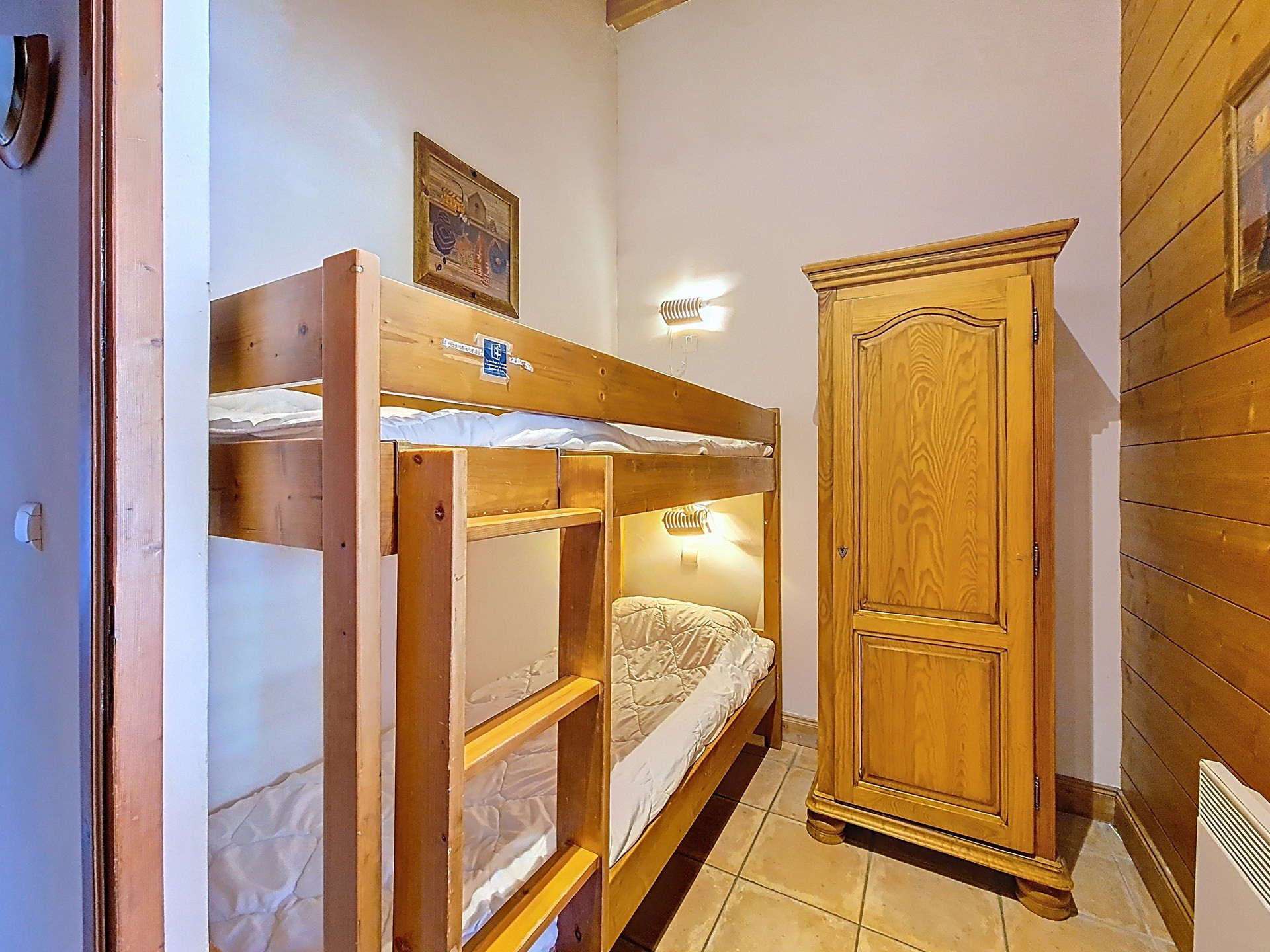 _agence-des-belleville_lv_images__lot_0000071237_12_27373260