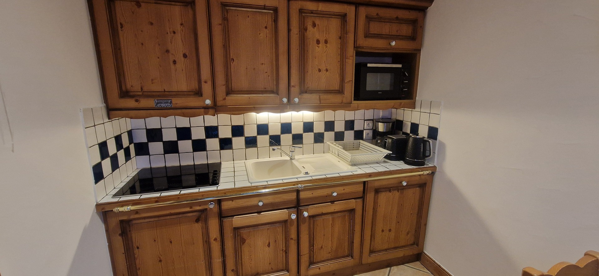 _agence-des-belleville_lv_images__lot_0000071289_04_27750527 _agence-des-belleville_lv_images__lot_0000071289_04_27750527