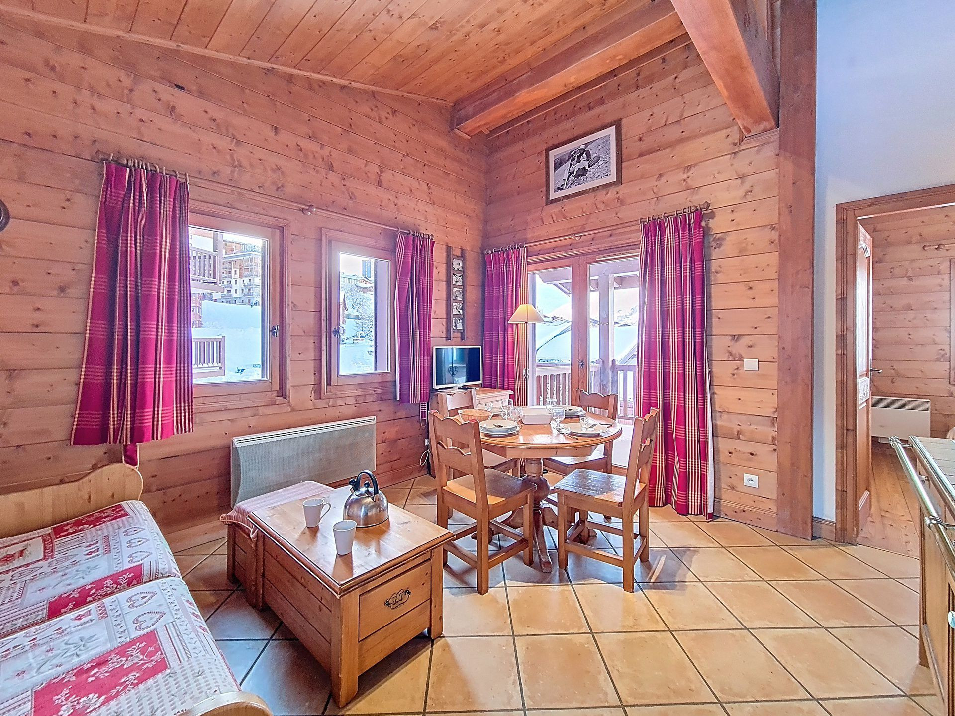 _agence-des-belleville_lv_images__lot_0000071313_04_29895744 _agence-des-belleville_lv_images__lot_0000071313_04_29895744