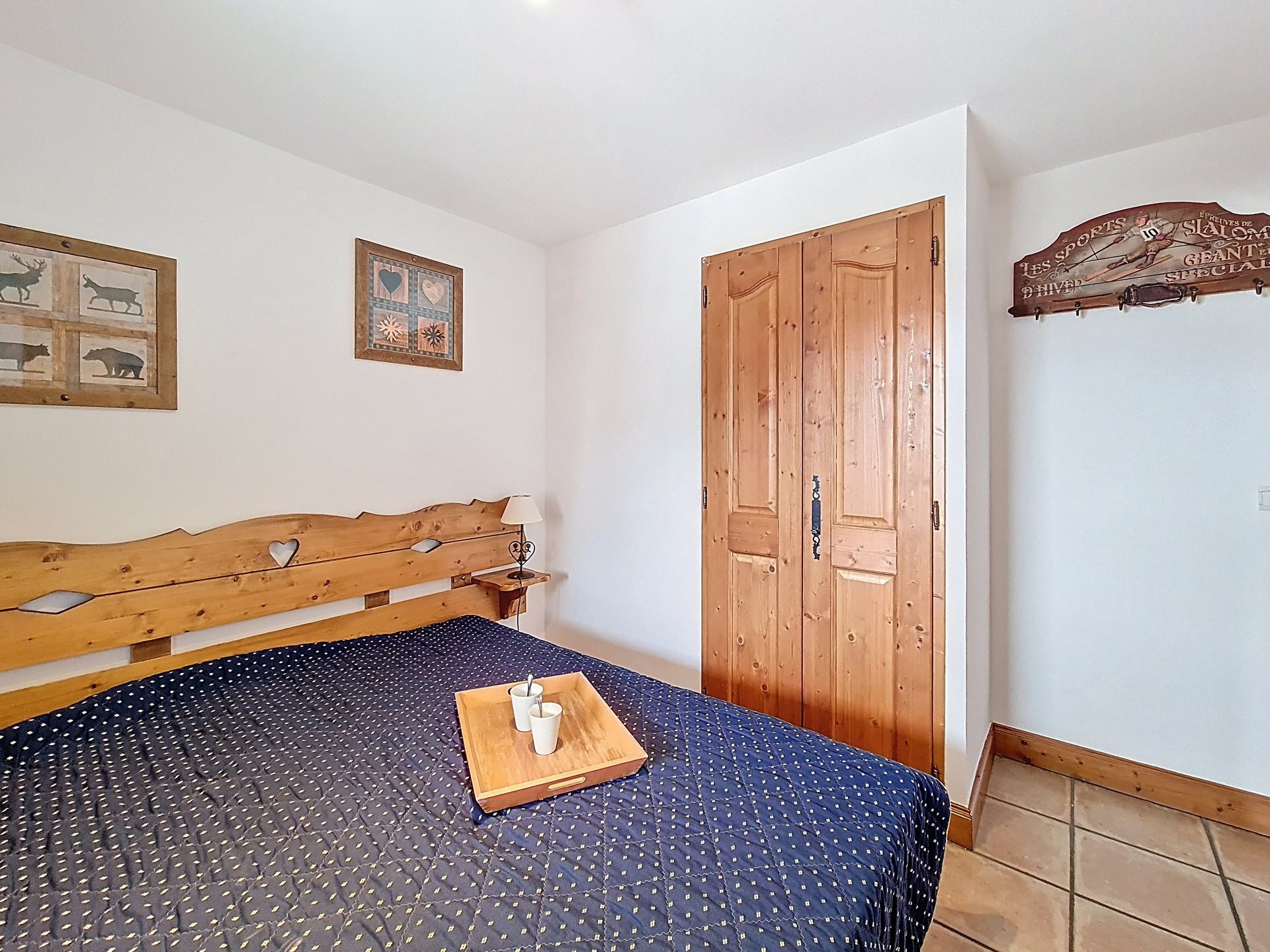 _agence-des-belleville_lv_images__lot_0000071330_10_29875674 _agence-des-belleville_lv_images__lot_0000071330_10_29875674