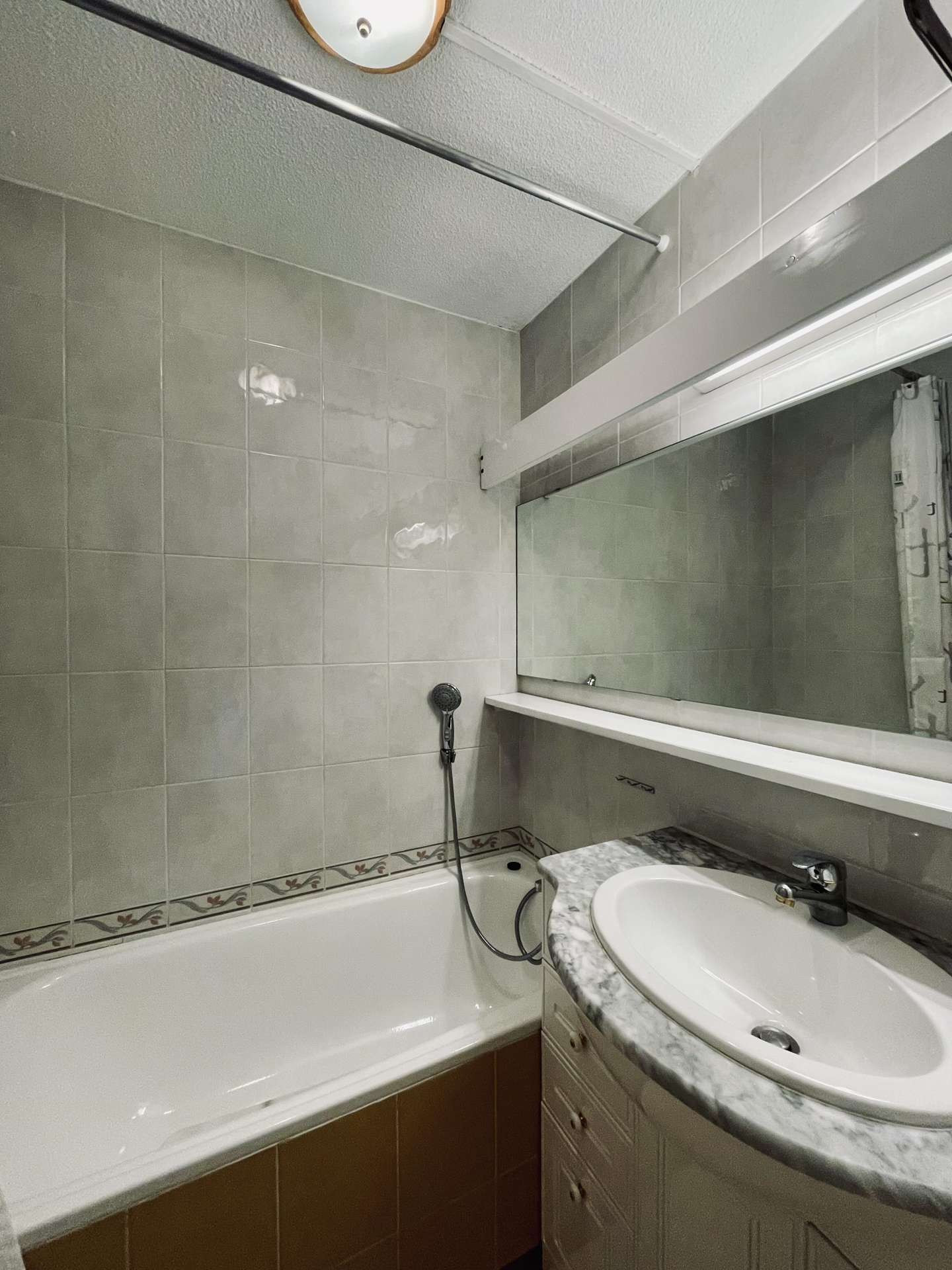 _clients_023300005_photos_30f_27653775