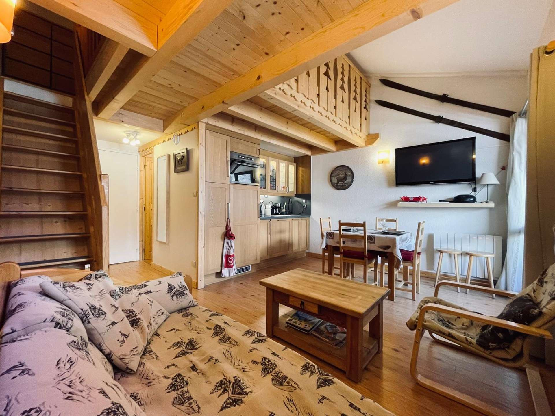 _clients_023300005_photos_35a_32352871