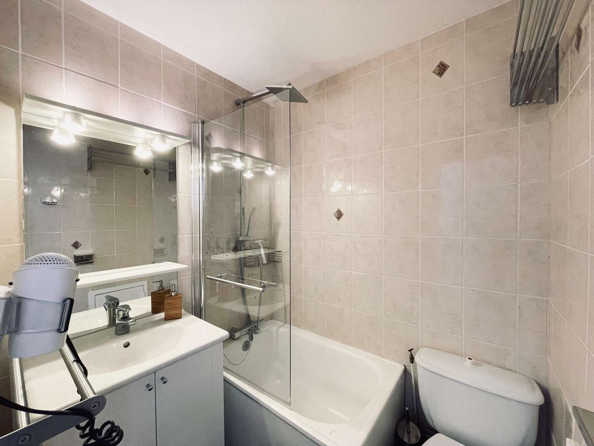 _clients_023300005_photos_39e_30014971