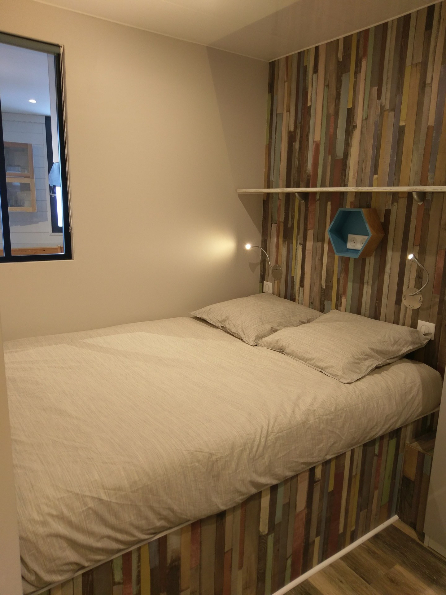 _lv_images__lot_0000000032_05_28952581 _lv_images__lot_0000000032_05_28952581