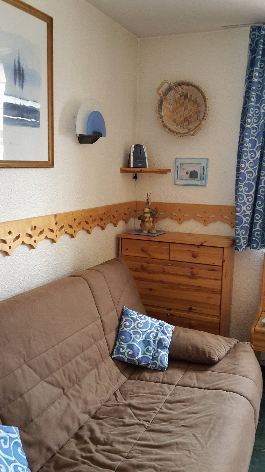 _lv_images__lot_0000000060_03_29011796