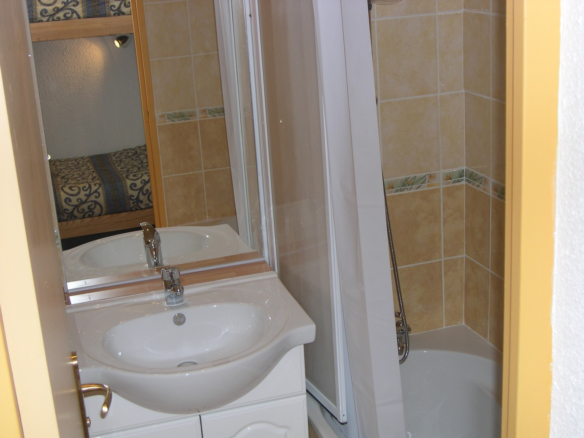 _lv_images__lot_0000000081_07_27390705