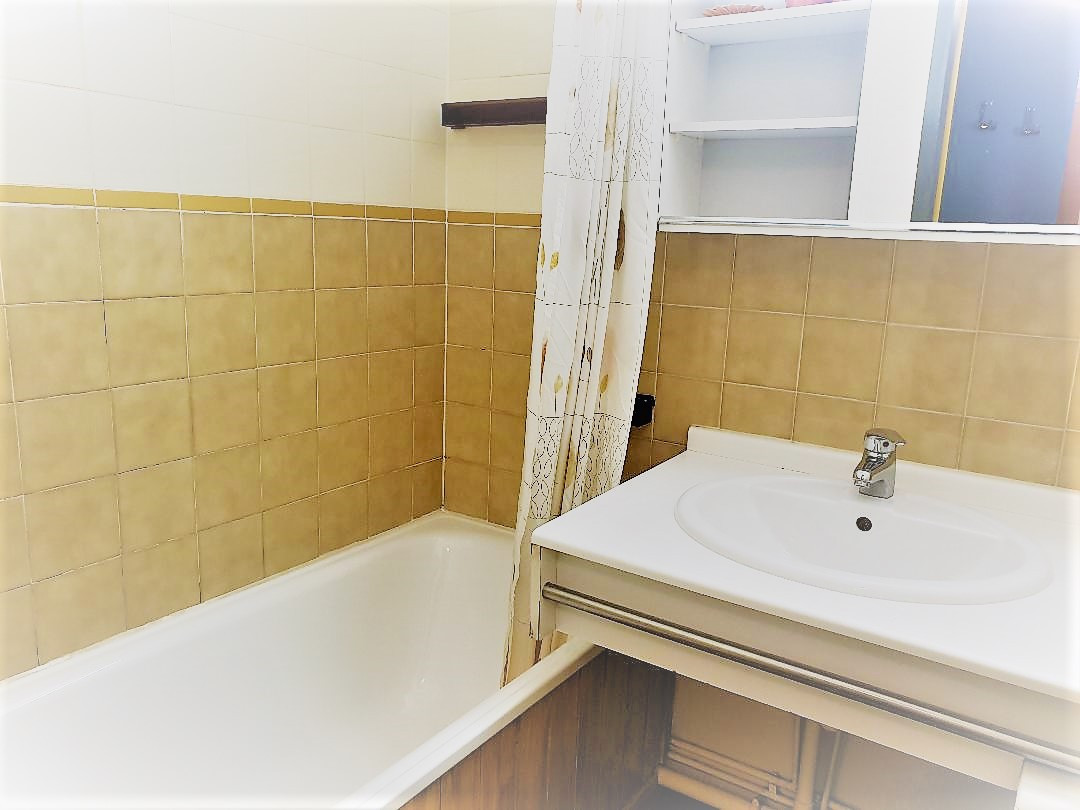 _lv_images__lot_0000000110_06_27689326