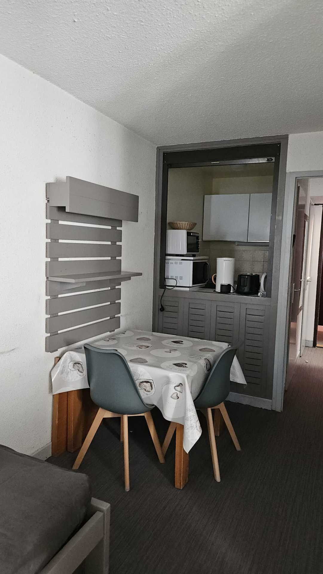 _lv_images__lot_0000000127_09_27747054