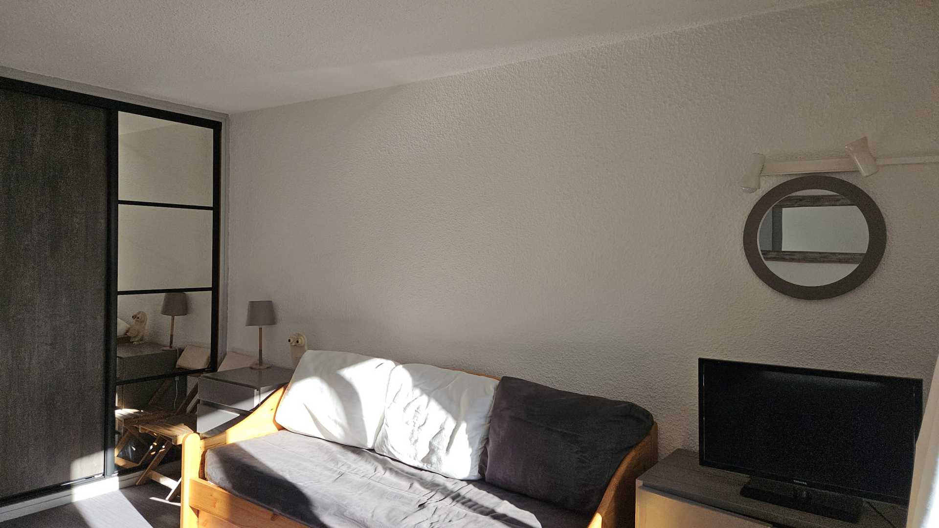 _lv_images__lot_0000000127_12_29688129