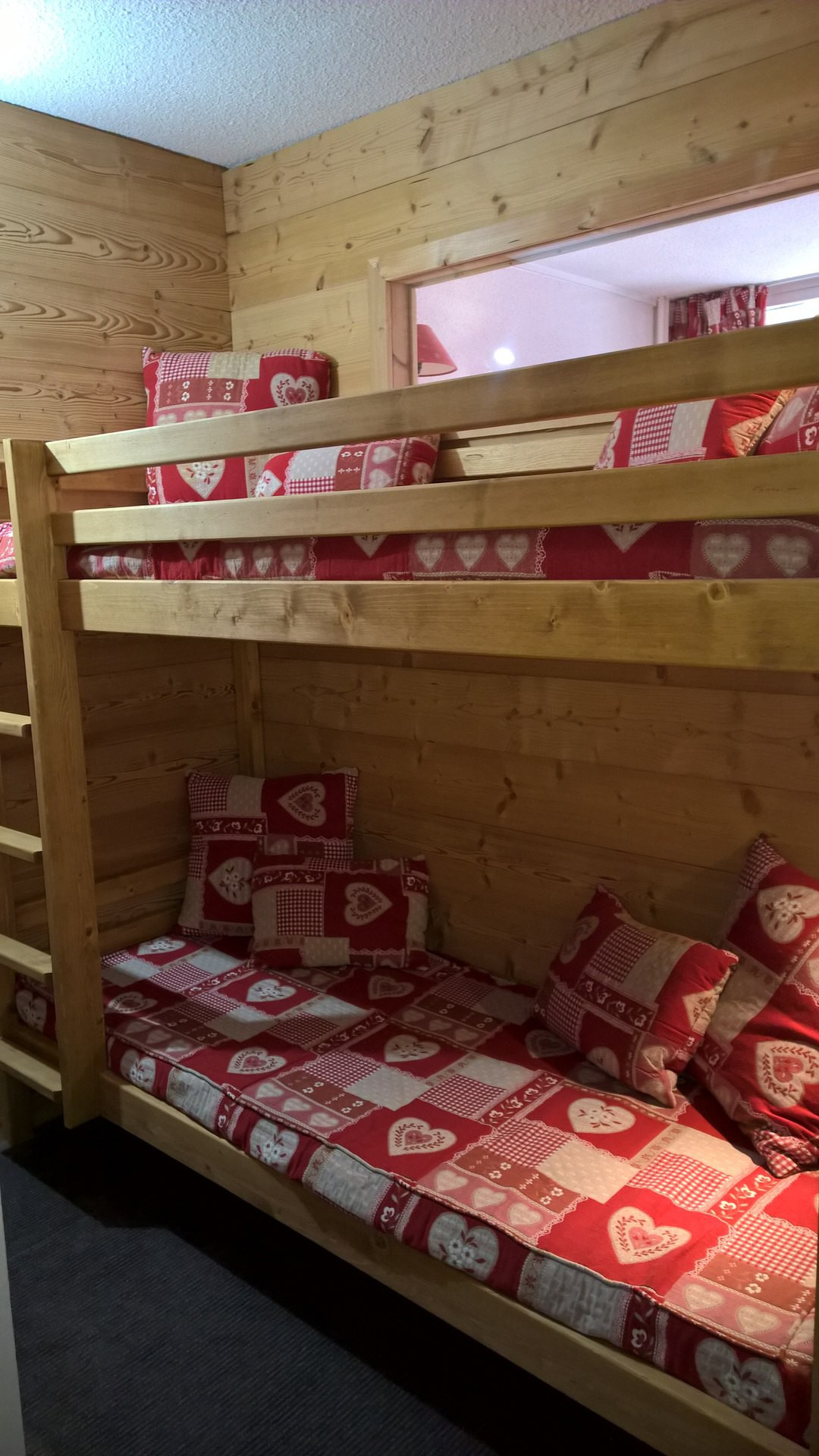 _lv_images__lot_0000000128_11_27746899